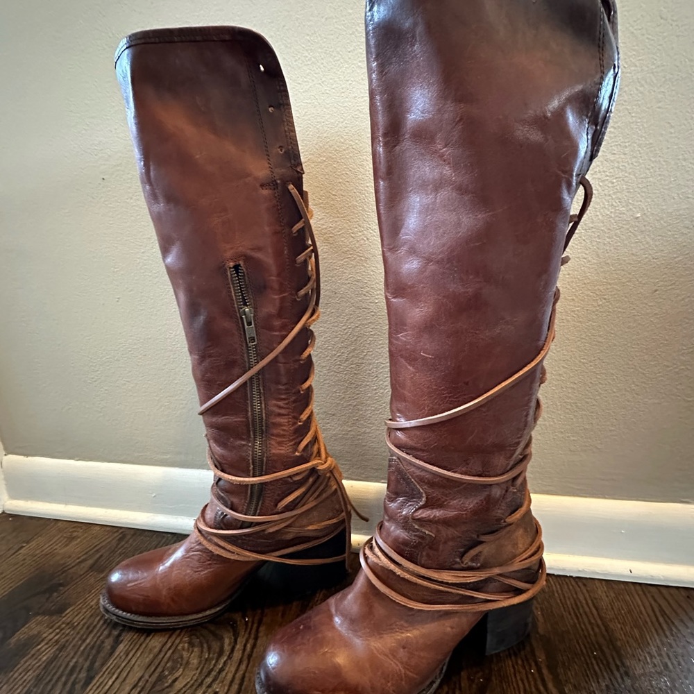 Freebird Coal Cognac sz 10